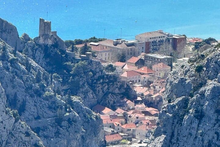 Split Day Tour: Blue & Red Lakes, Cetina Canyon and Authentic Farm Lunch photo 5