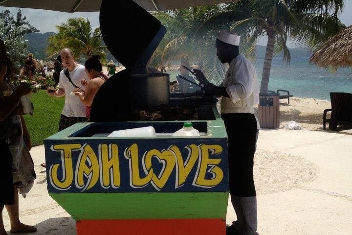Montego Bay Bamboo Rafting and Hip Strip Highlights: A Half-Day River-to-City Adventure photo 4