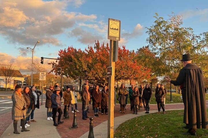 Olde Town Ghost Walk: Haunted Walking Tour of Historic Newport photo 2