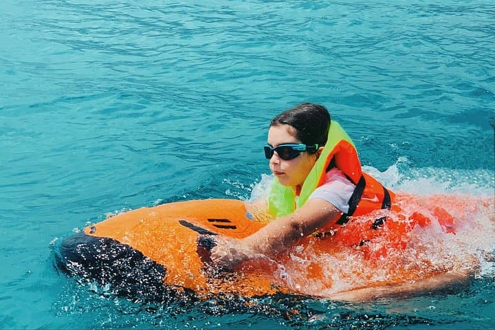 Grand Baie SEABOB & Glass-Bottom Boat: 30-Minute Lagoon Scooter Adventure photo 3