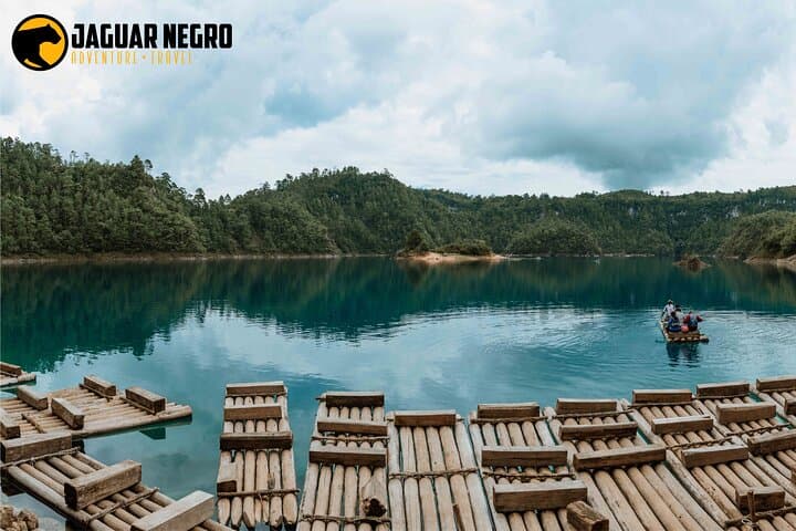 Chiflón Waterfall and Montebello Lagoons Day Tour from San Cristóbal