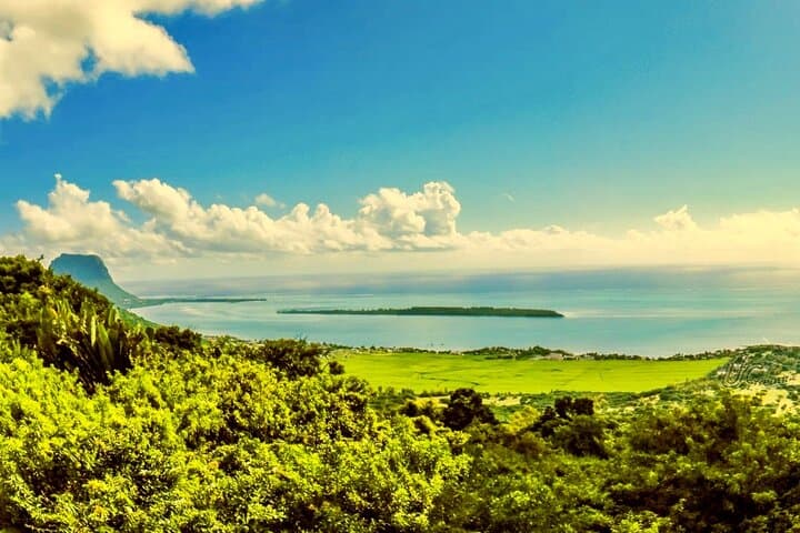 Full-Day Chamarel & Curious Corner Tour with Takamaka Wine Tasting photo 4