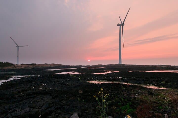 Olle Trail Sunset Walk: Gwakji Beach to Aewol Café Street on Jeju Island photo 3