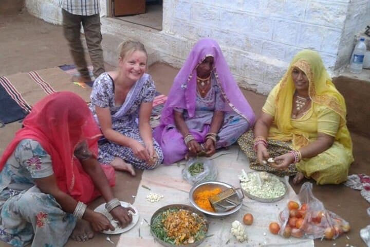South Delhi Walking Tour: Markets, Cooking Class & Auto-Rickshaw Rides photo 4