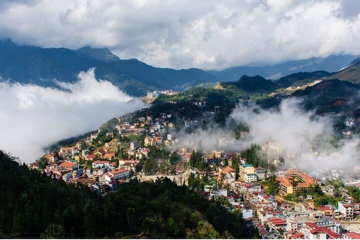 2-Day Sapa Trek from Hanoi: Cat Cat, Lao Chai & Ta Van Villages
