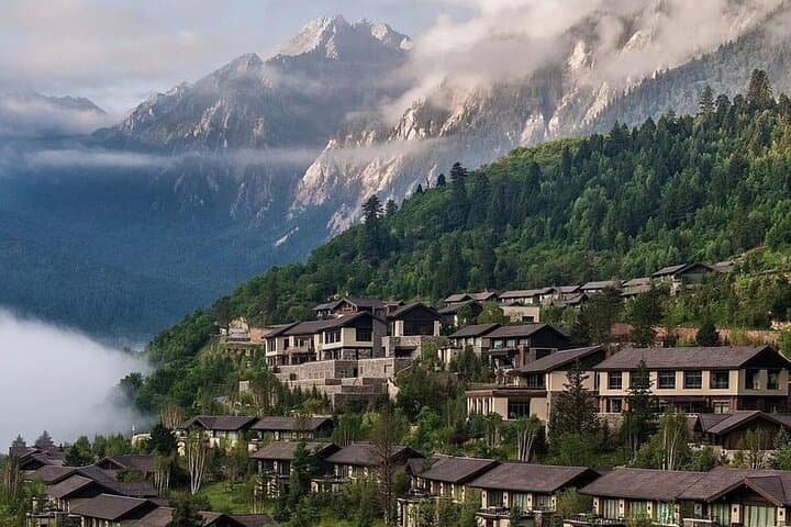Private 3-Day Jiuzhaigou, Huanglong & Songpan Tour from Chengdu