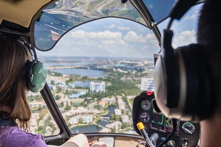 Orlando Helicopter Tour Over Disney Parks — 8–10 Minute Aerial Experience photo 1