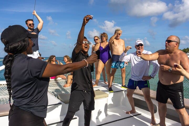 Punta Cana Catamaran Party: Snorkeling, Open Bar & Live Music Cruise photo 4