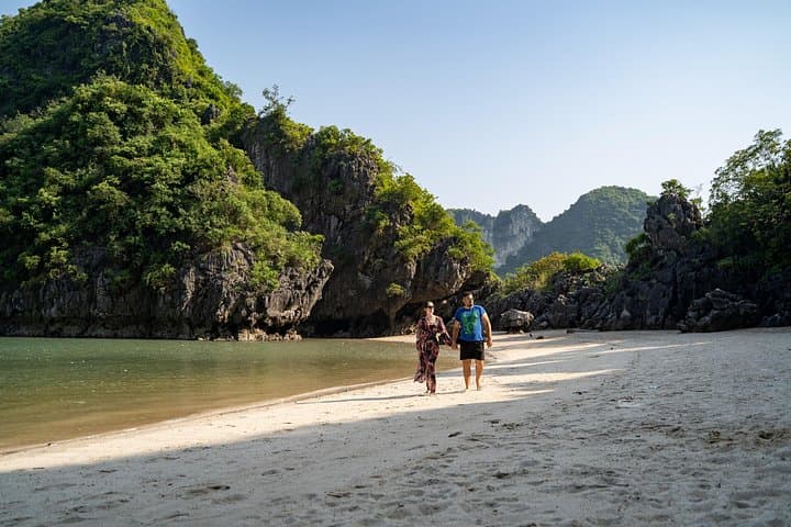 Halong Bay 7-Hour Luxury Cruise from Hanoi with Limousine Transfer photo 2