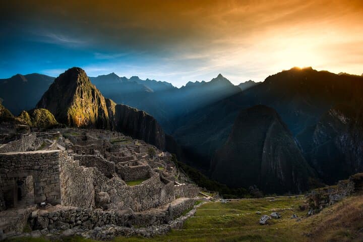 Machupicchu Exclusive Experience: 5-Day Private Cusco, Inca Trail & Rainbow Mountain Tour