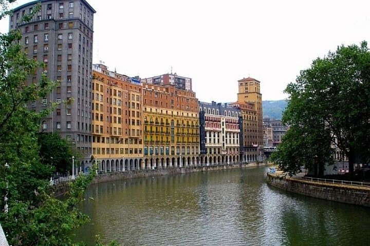Bilbao Street Food Tour: Best Pintxos with a Local Guide photo 4