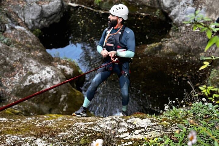 Two-Day Canyoneering in Canon del Infiernillo, Querétaro — Rappels, Turquoise Pools & Camping photo 2