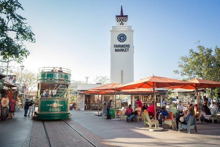 Private Hollywood Highlights Tour — Sustainable EV Ride to LA's Main Attractions photo 4