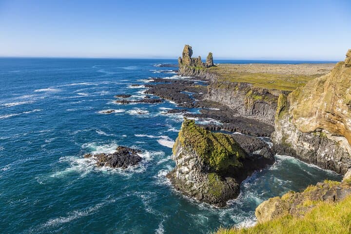 Snæfellsnes Peninsula Private Tour: Kirkjufell, Snæfellsjökull & Seals photo 3