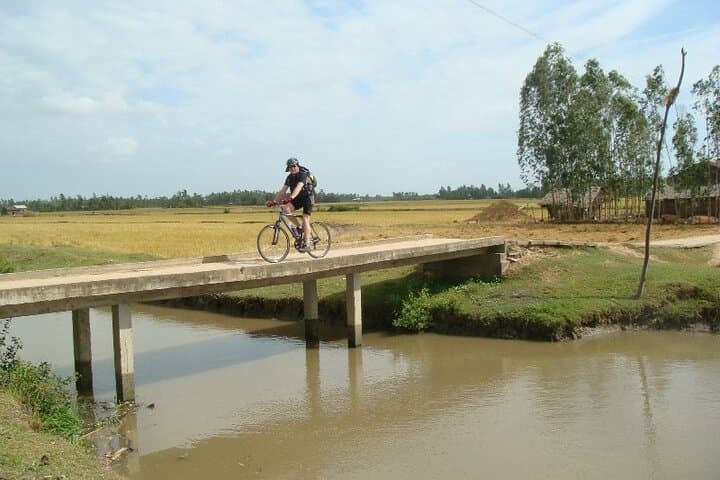 Three-Day Mekong Delta Cycling Tour: Backroads, Floating Markets & Homestays photo 2