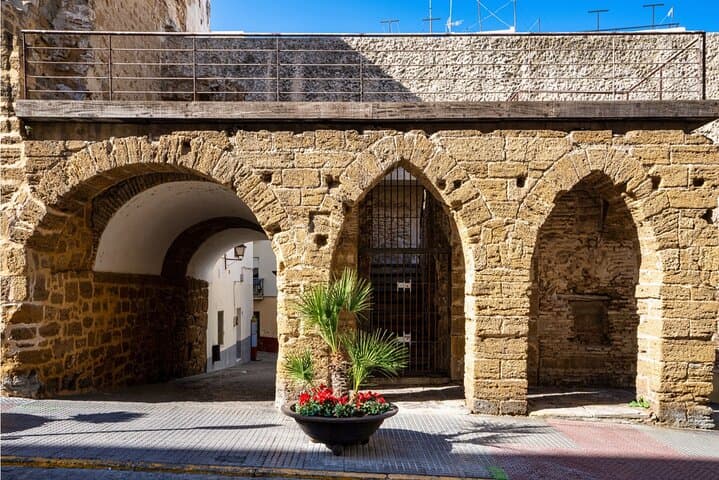 Cádiz Scavenger Hunt: Self-Guided City Puzzle Walk photo 5