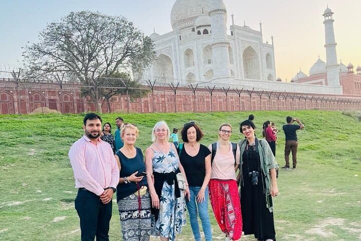 One-Day Agra Tour from Delhi: Taj Mahal, Agra Fort & Itmad-Ud-Daulah photo 3