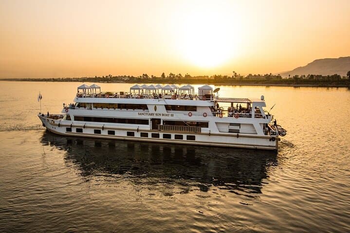 Epic 12-Day Egypt Tour: Pyramids, Nile Cruise & Hurghada Beaches photo 4