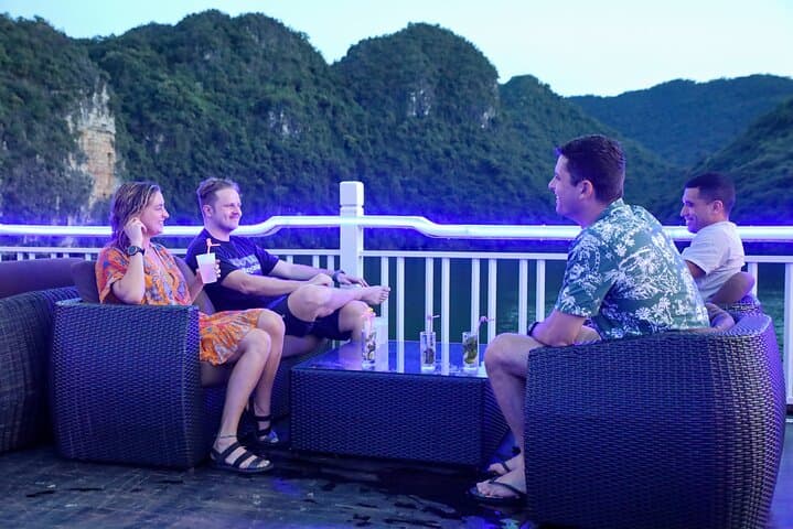 Conquest Cruise: 2-Day Halong Bay Adventure from Hanoi
