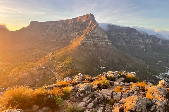 Conquer Table Mountain via India Venster: Guided Hike with Private Pickup