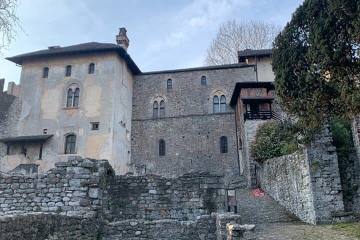 Locarno Scavenger Hunt: Self-Guided Walking Tour of Piazza Grande & Castello photo 5
