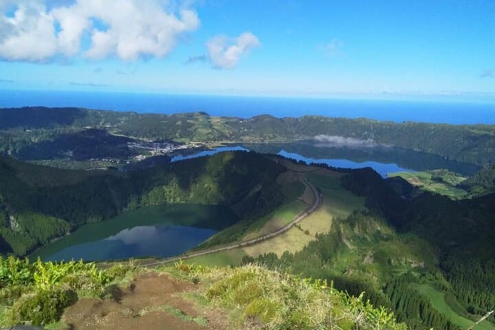 Sete Cidades Lagoons Private Tour — São Miguel's Twin Lakes by Road
