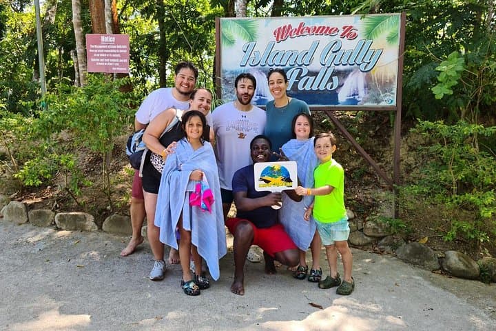 Falmouth Private Chauffeur: Custom Jamaica Shore Excursions & River Tubing photo 1