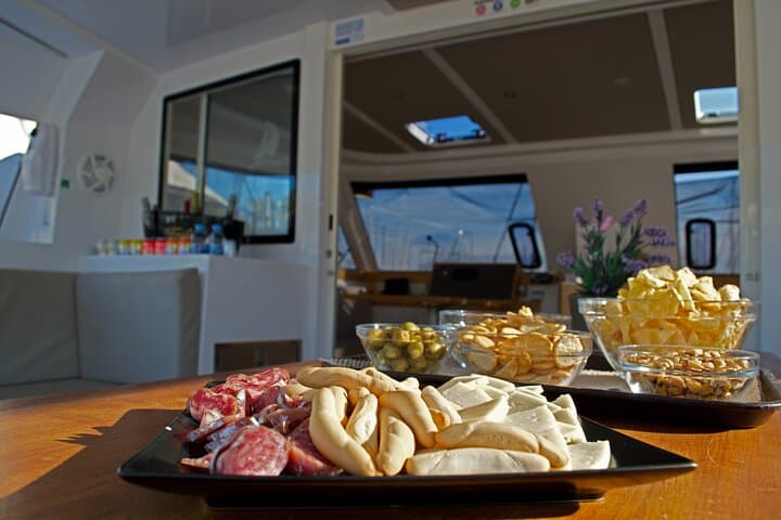 Barcelona Luxury Sailboat Cruise with Drinks and Aperitif photo 4