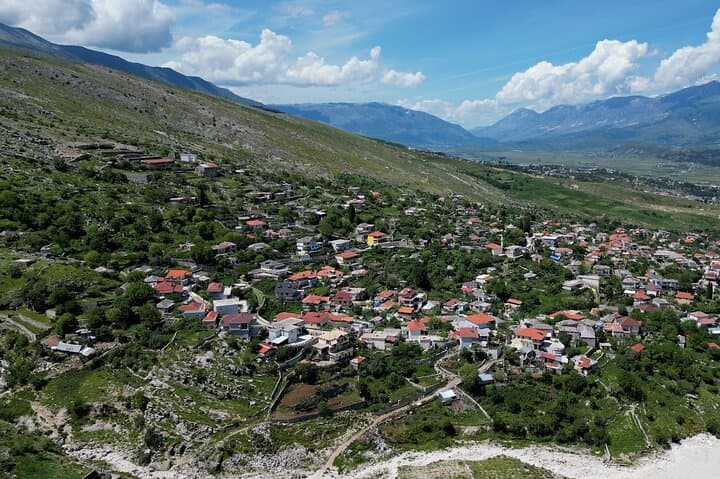 Explore Lazarat Village: Gjirokastër Day Trip to Sopot, Kordhoca Bridge & Historic Ruins photo 3