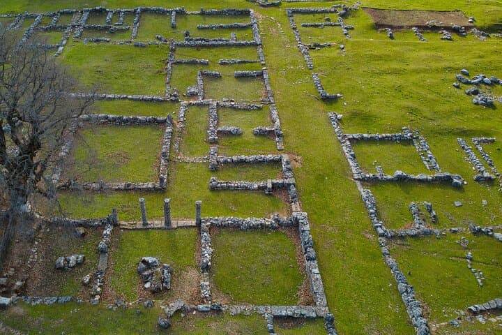 Explore Antigonea: Day Trip to Pyrrhus’s Ancient City from Gjirokastër photo 5