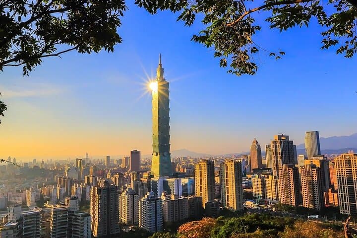 Taipei 101 Observatory Tickets: Sky-High Views, Timing & Practical Tips