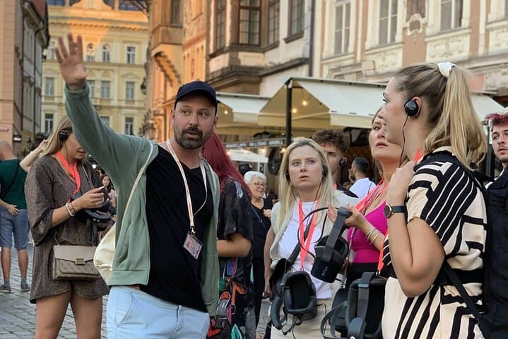 Prague Walking Tour with Virtual Reality: Time-Travel Through Old and New Town
