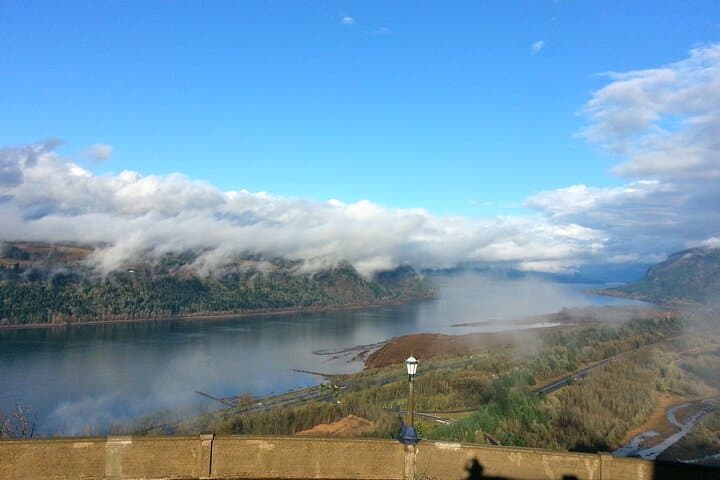 Morning Multnomah Falls & Columbia Gorge Waterfalls Tour from Portland