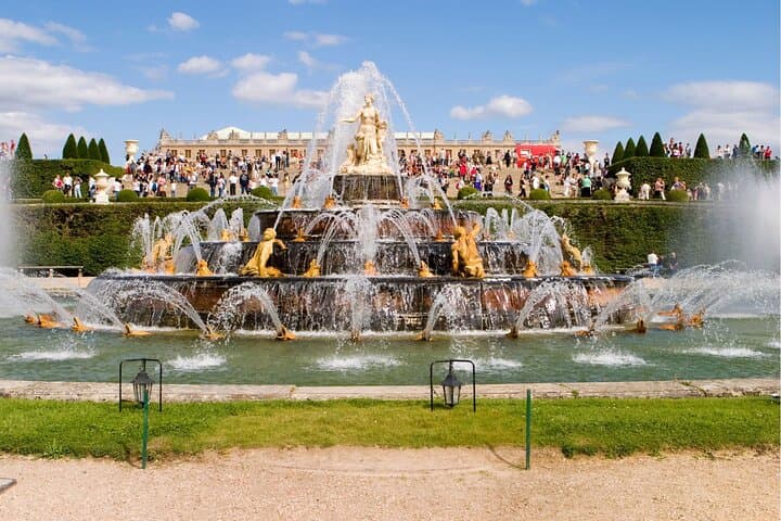 Versailles Palace, Gardens & Trianon: Priority Entry with Musical Fountains