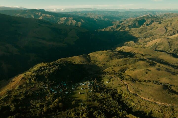 Fiji 2-Night Highland Hike and Village Cultural Experience
