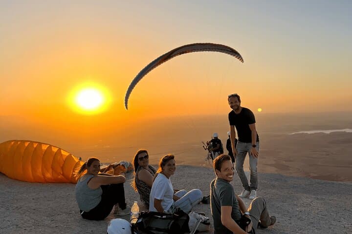 Sunset Paragliding Over Agafay Desert from Marrakech — Flight, Tea & Video