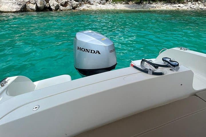 Blue Cave & Elaphiti Islands Full-Day Private Boat Tour from Dubrovnik photo 3