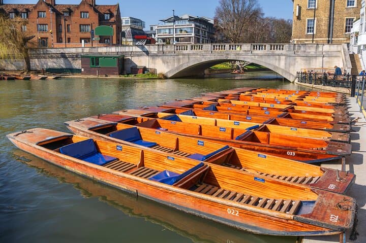 Private Day Tour of Cambridge: Punting, Colleges & Eagle Pub Lunch photo 6