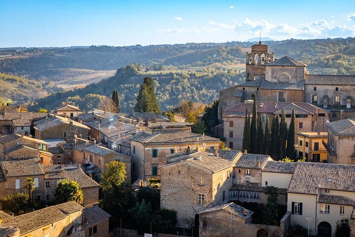 Orvieto Private Walking Tour: Duomo & Historic Center with Local Guide photo 4