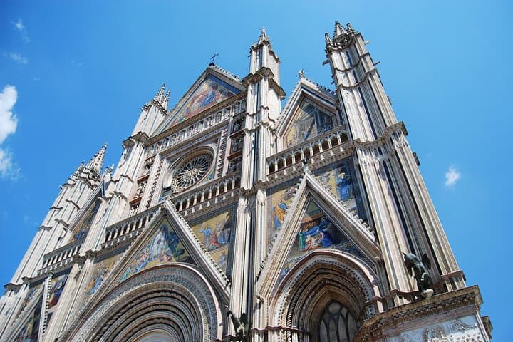Orvieto Private Walking Tour: Duomo & Historic Center with Local Guide photo 6