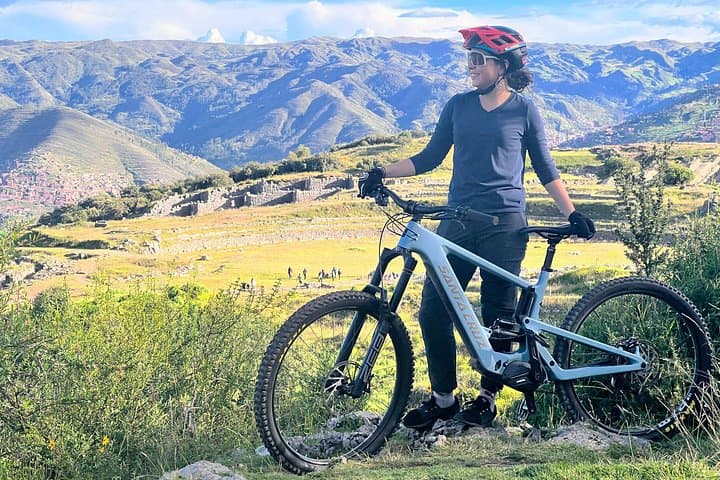E-Bike Cusco: Ride to Sacsayhuaman, Tambomachay & Inkilltambo (Private) photo 2
