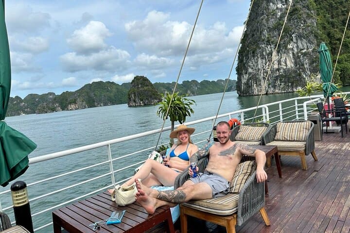 Full-Day Halong Bay Cruise from Hanoi with Kayaking, Cave Visits & Lunch photo 2