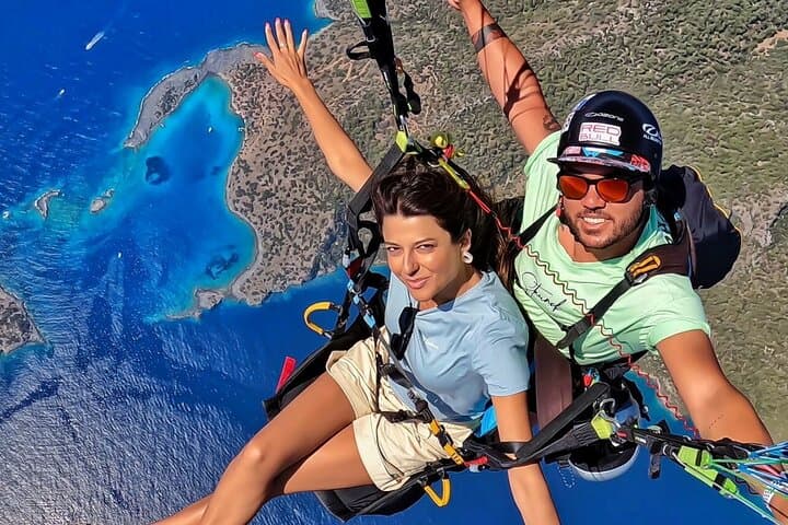 Oludeniz Paragliding Over Blue Lagoon: Tandem Flight from Mount Babadag
