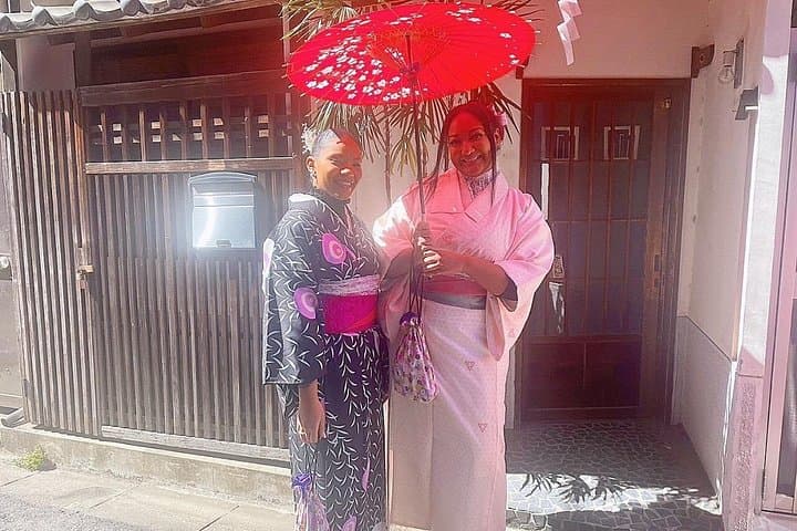 Asakusa Kimono Rental: Traditional Kimono Experience Near Senso-ji photo 3