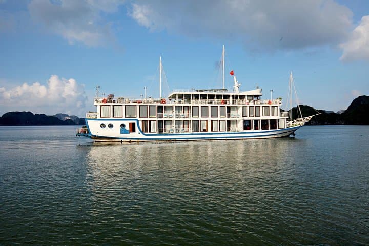 Sail Halong & Lan Ha Bay: La Pinta 3‑Day Cruise from Hanoi photo 2