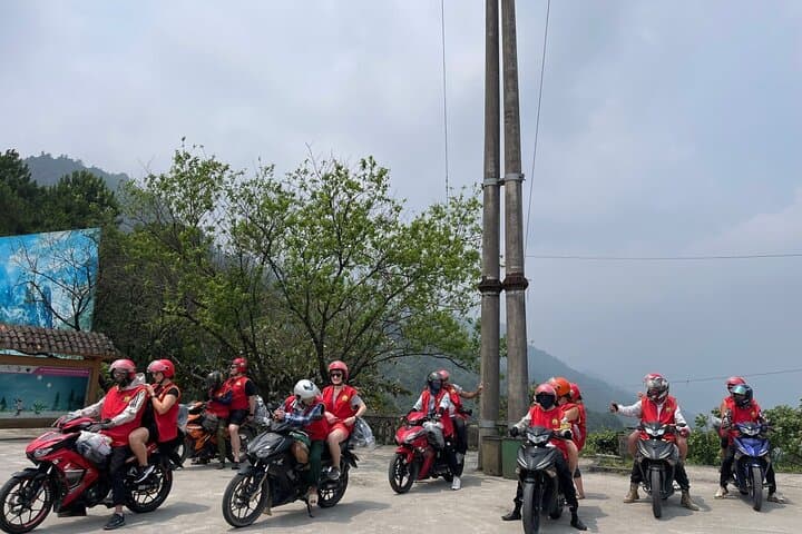 Sapa Off-the-Beaten-Path Motorbike Tour: Half-Day Ride to O Quy Ho & Ethnic Villages photo 3