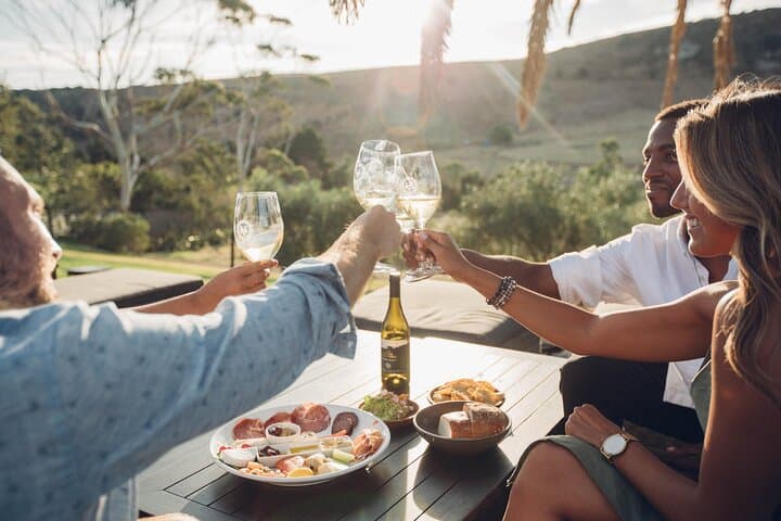 Waiheke Luxury 9-Hour Tailored Wine and Island Tour