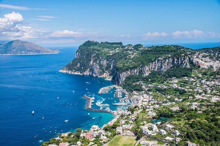 Capri & Anacapri Day Tour with Monte Solaro Chairlift photo 3