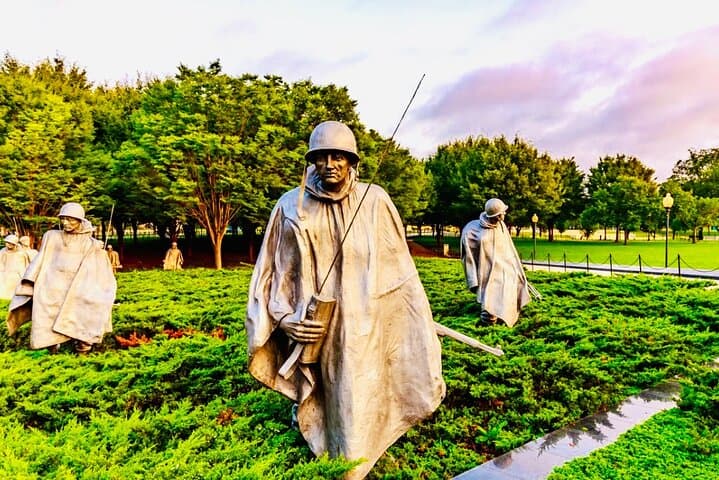 Private 4-Hour Washington DC Monuments & Memorials Tour photo 5