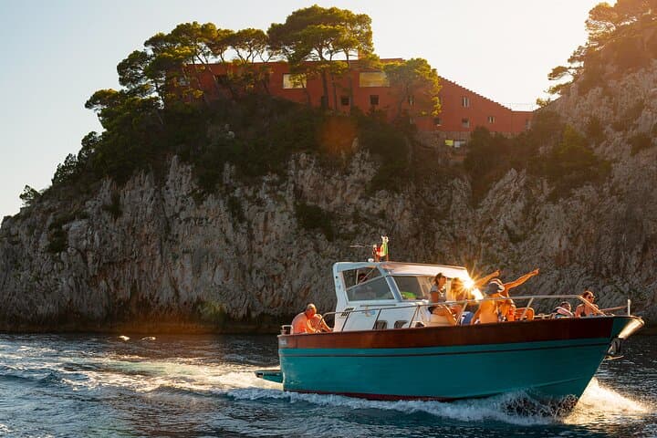 Sunset to Starlight: Shared Capri Boat Tour from Sorrento